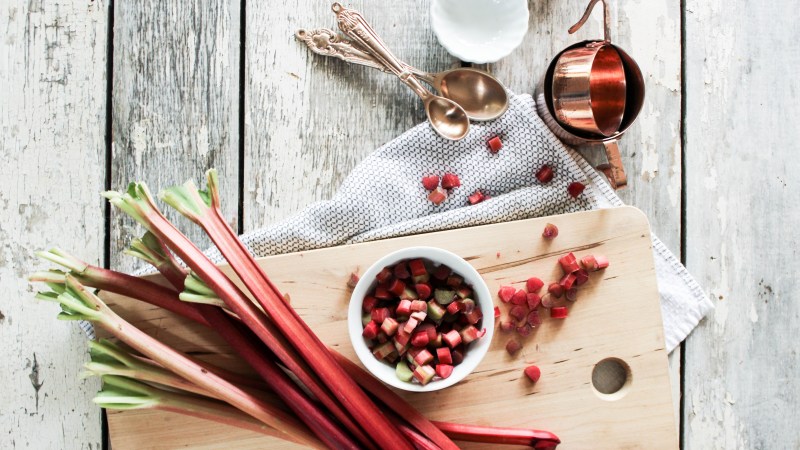 Rhubarb Shortcake Cookies